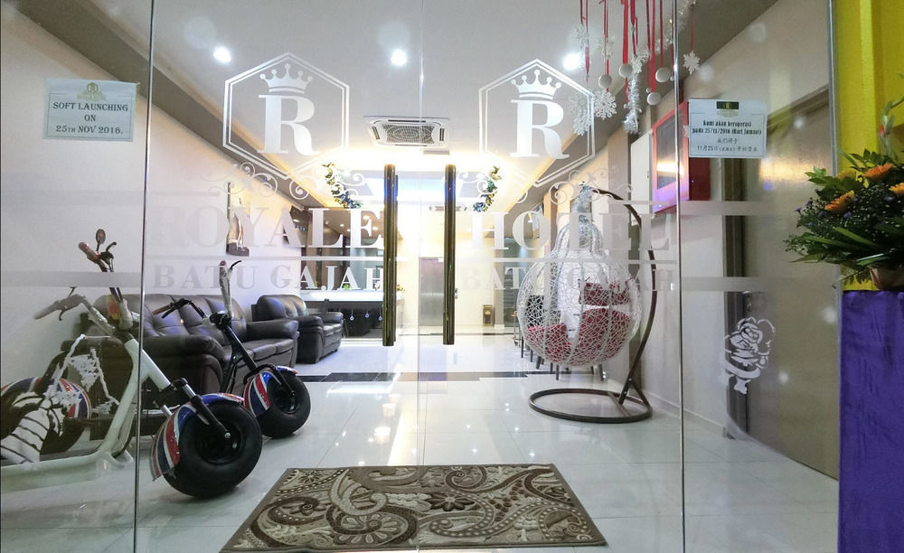 فندق رويال ايبوه المظهر الخارجي الصورة