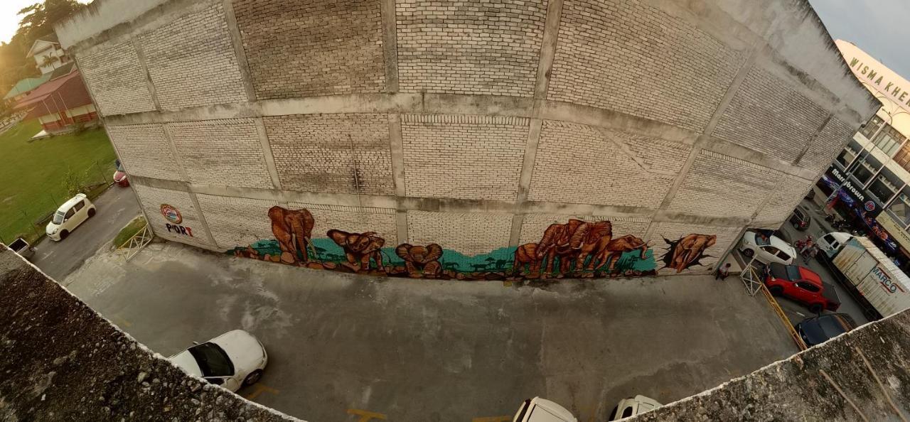 فندق رويال ايبوه المظهر الخارجي الصورة